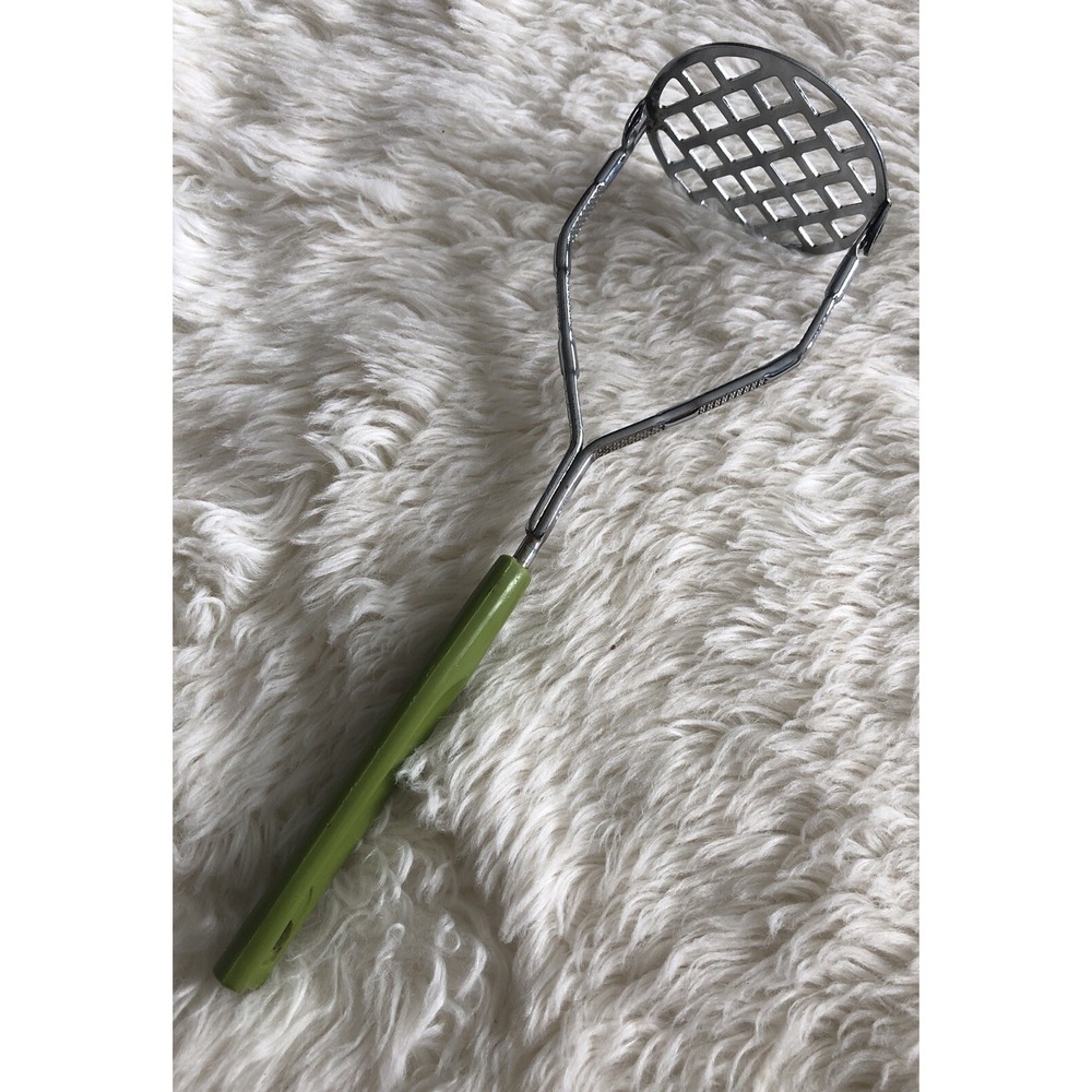 Vtg Potato Masher Avocado Green Handle Made in Korea Stainless 9 Inch